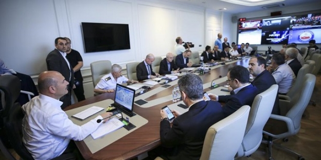 Soylu se�im g�venli�i tedbirlerini Bakanl�ktan takip ediyor