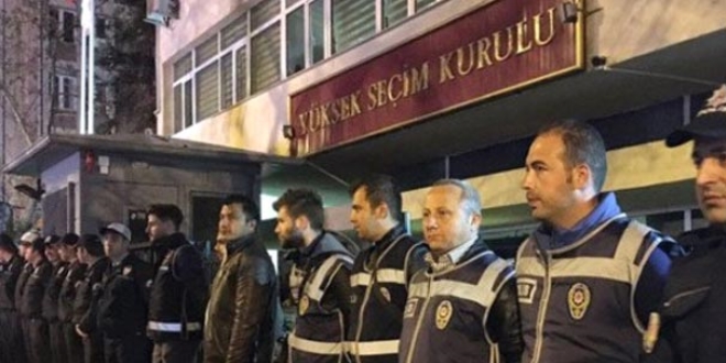 Polis seçim güvenliğini saniye saniye takip etti