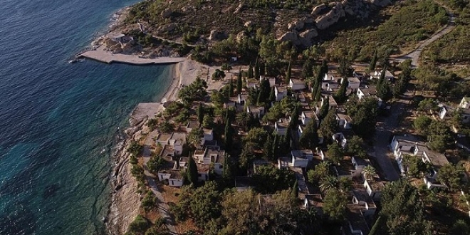 Foça'daki Fransız tatil köyüne yabancılar ilgi gösterdi