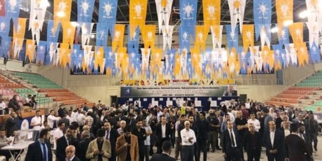 Ak Parti'de 145 yeni isim TBMM'ye girdi