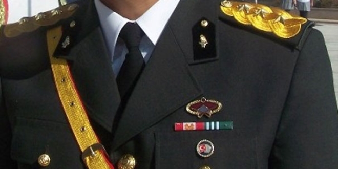 Sahte yüzbaşı tutuklandı
