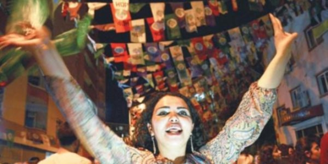 HDP'yi baraj�n �st�ne kimler ta��d�?