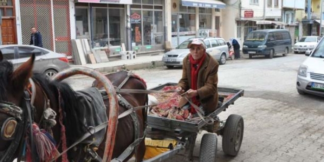 At arabasına 'trafik cezası' kesildi