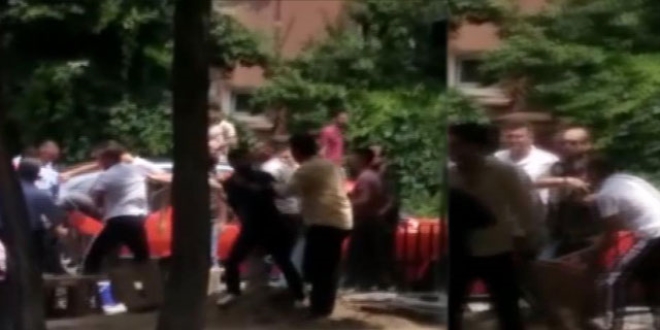 Zabıta ile seyyar satıcılar birbirine girdi: 3 zabıta yaralı
