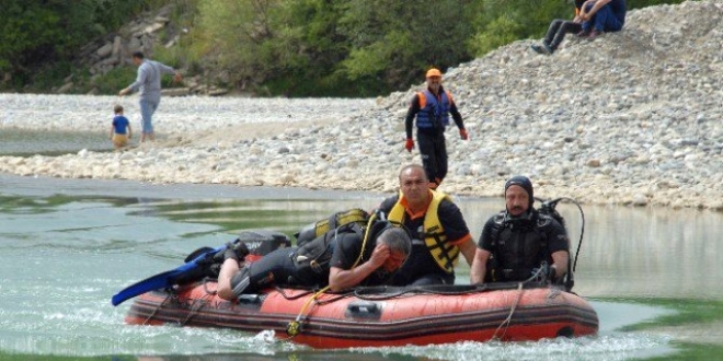 14 yaşındaki çocuk Dicle Nehri'nde boğuldu