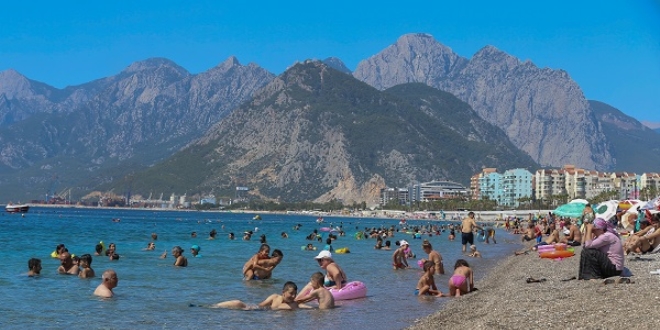 Antalya'da 42 dereceyi grd