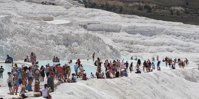 Scak havada 'beyaz cennet' keyfi