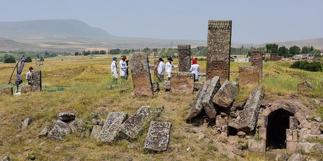 Selçuklu Meydan Mezarlığı arşivlendi