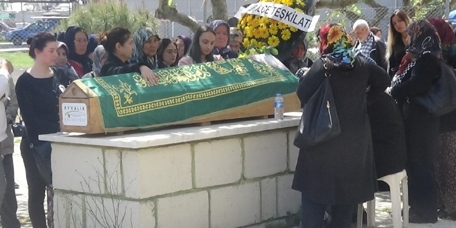 Olu defnedildikten 3 saat sonra hayatn kaybetti