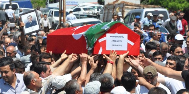 Şehit astsubay son yolculuğuna uğurlandı