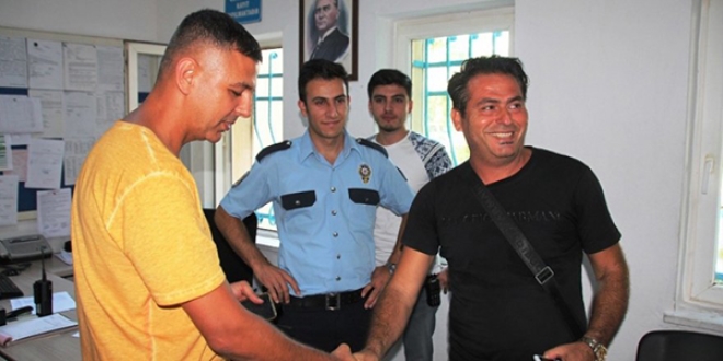 Bankaya para yatırmaya giderken 20 bin TL buldu