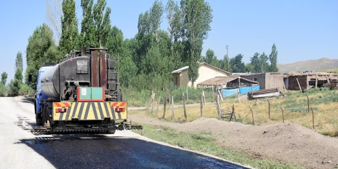 Karde� belediyeden yol deste�i