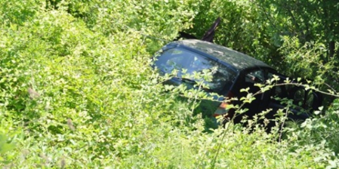 Bartn'da otomobil arampole devrildi: 2 l, 3 yaral