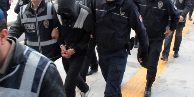 Sakarya'da 17 muvazzaf asker gözaltına alındı