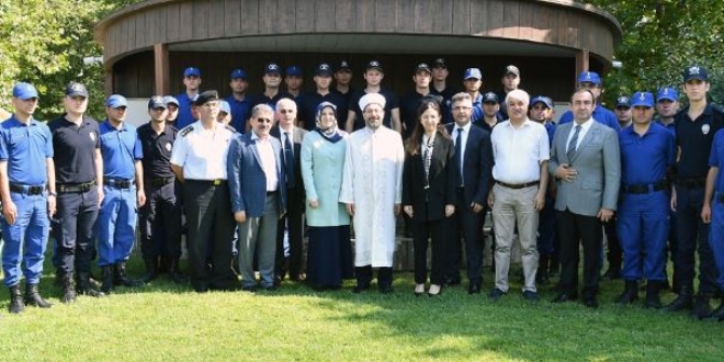 Diyanet İşleri Başkanı Erbaş, güvenlik güçleriyle buluştu