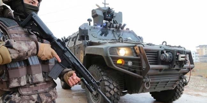 Mardin'de iki terörist teslim oldu