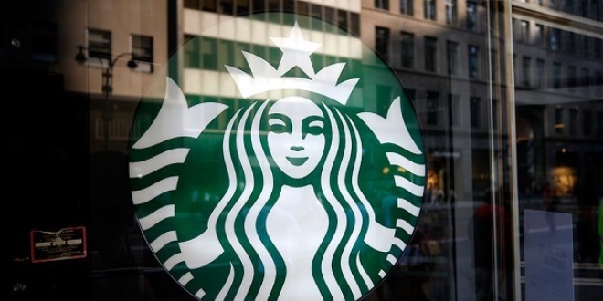 Starbucks plastik pipetleri yasaklyor