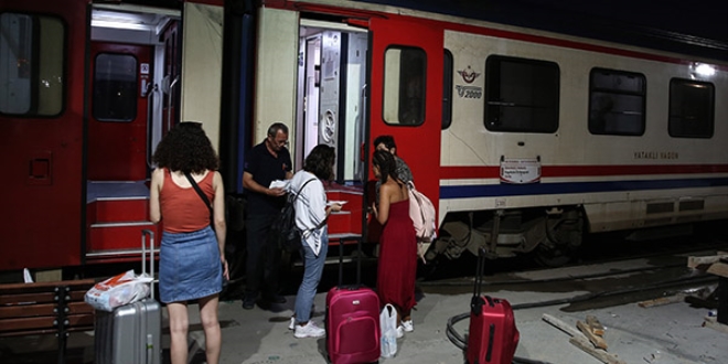Tren seferleri yeniden başladı