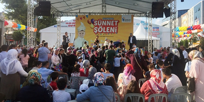Esenler'de bin çocuk erkekliğe ilk adımı attı