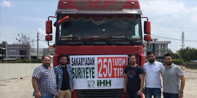 Sakarya'dan Suriye'ye 250. tır uğurlandı