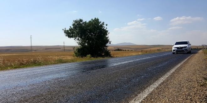 Sıcak hava asfaltı eritti