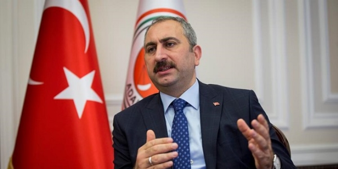 Bakan G�l: NSU davas�nda karar tam bir hayal k�r�kl���d�r