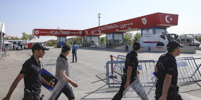 Gaziler ile sanıklar arasındaki arbede