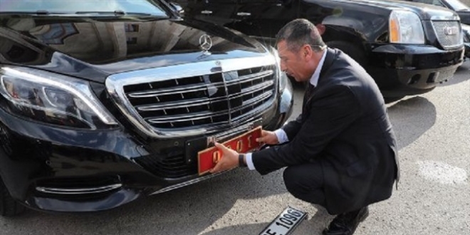 Binali Y�ld�r�m'�n plakas� yine de�i�tirildi