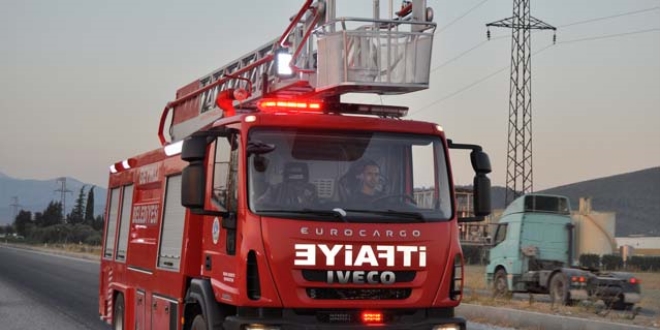 İzmir'de tekstil fabrikasında yangın