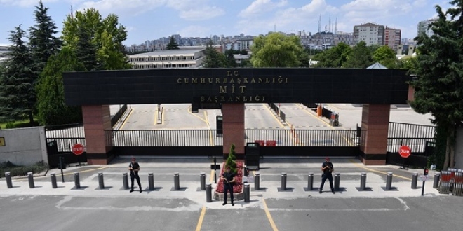 MİT'te müsteşarlık gitti, başkanlık geldi