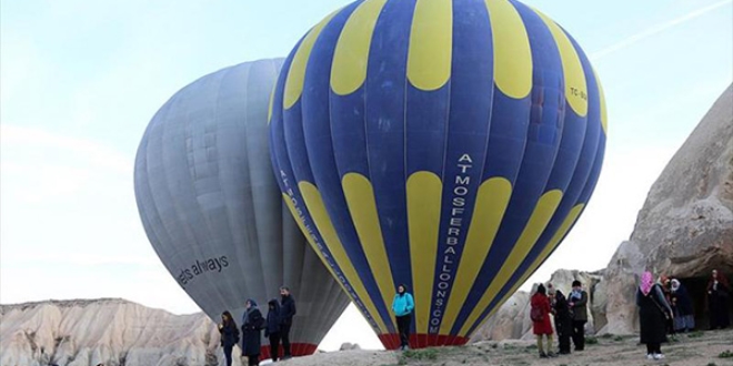 Sıcak hava balon turuna rüzgar engeli