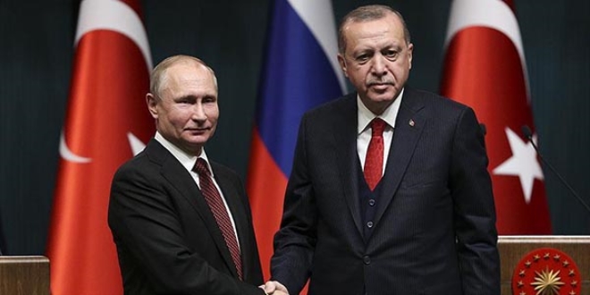 Erdoğan ile Putin telefonda görüştü