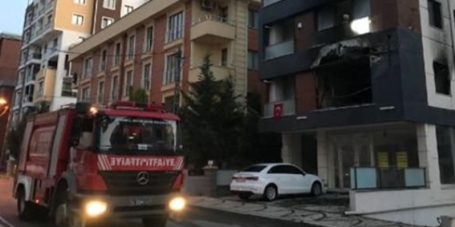 İstanbul Pendik'te 4 katlı binada yangın