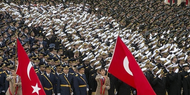 Rütbe terfileri ilgili bakanlar tarafından yapılacak