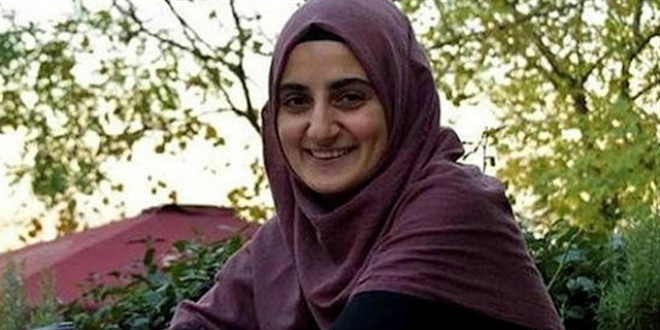 Ebru �zkan T�rkiye'ye d�n�yor