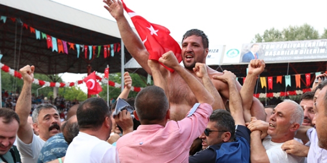 Bakan Kasapoğlu, Orhan Okulu'yu tebrik etti