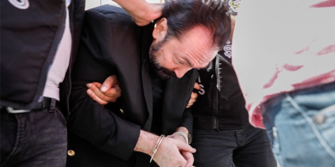 Polis, Adnan Oktar'a yine aynı şeyi yaptı!