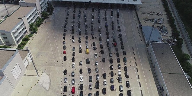 Kapıkule'de yolcu girişinde rekor kırıldı