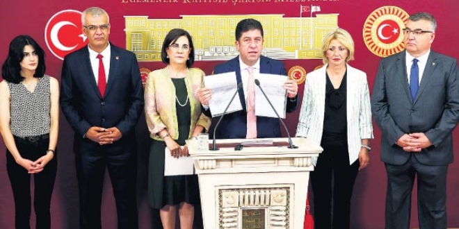 İmzacı vekiller: Kurultay için imza sayısı 526 oldu