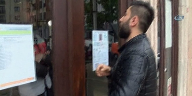 Samsun'da KPSS'ye geç kalanlar gözyaşı döküp isyan etti
