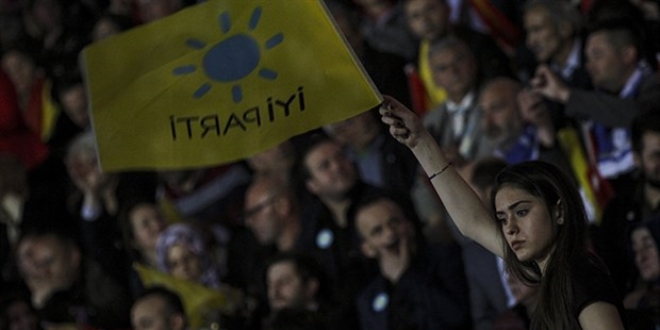 Meral Akşener'in İYİ Parti'den istifa ettiği iddiası