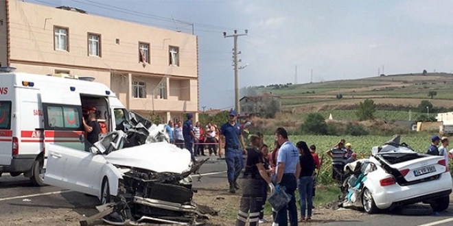 Tekirdağ'da hatalı sollama kazası: 3 ölü