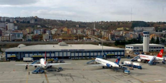 Tiflis'ten İstanbul'a giden uçağa kuş çarptı