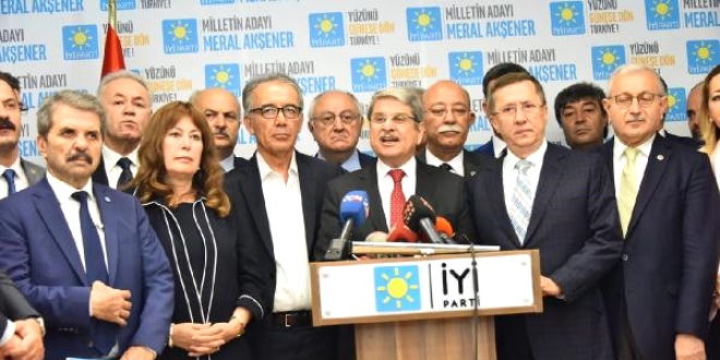 İYİ Parti'nin basın toplantısında skandal!