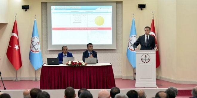 Bakan Selçuk: Öğretmenlik, temelde bir fedakarlık mesleğidir