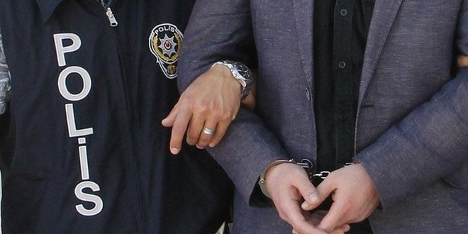 Zimmetine para ge�iren bankac� tutukland�