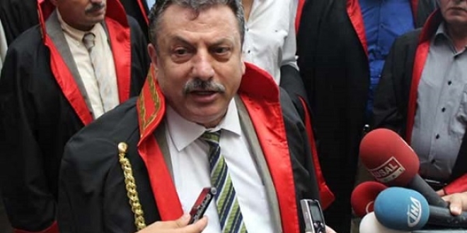 O Başsavcı emekliliğini istedi