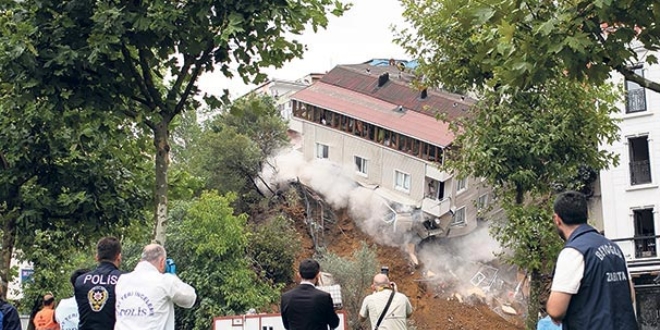 S�tl�ce'de ��ken bina sonras� belediyeden a��klama