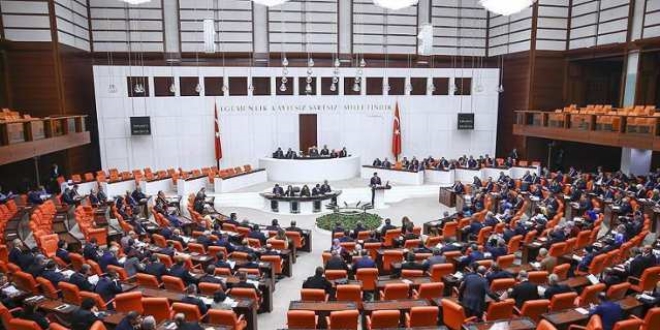 Bedelli askerlik için 4 değişiklik teklifi verildi biri geçti