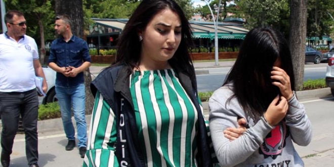 El öpüp, helallik isteyip dolandırdılar
